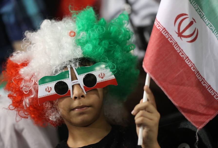 Giovane tifoso della nazionale iraniana di calcio (Afp)